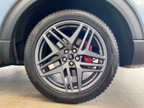 Used 2025 Ford Explorer ST AWD/4WD image 26