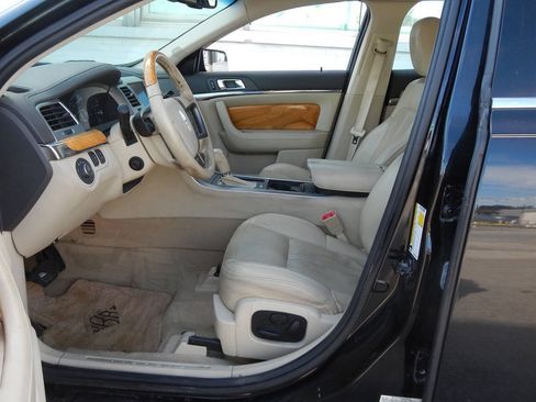 Used 2011 Lincoln MKS AWD w/ 102A Rapid Spec Order Code image 28