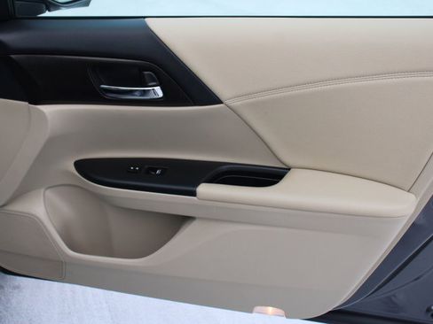 Used 2014 Honda Accord EX-L image 18