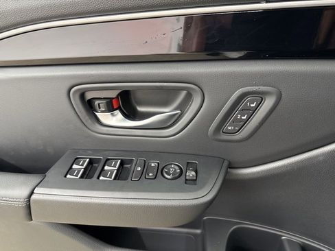 New 2025 Honda Pilot Touring image 39