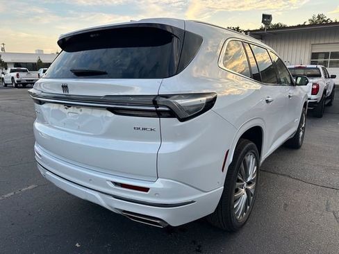 New 2026 Buick Enclave Avenir w/ Super Cruise Package image 11