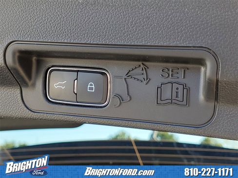 Used 2023 Ford Explorer XLT w/ Equipment Group 202A image 9