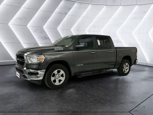 Used 2019 RAM 1500 Big Horn AWD/4WD image 3