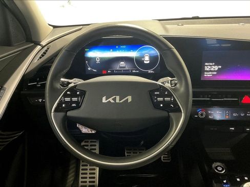 Used 2023 Kia Niro Wave image 7