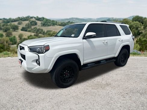 Used 2023 Toyota 4Runner SR5 Premium w/ Moonroof Package RWD image 3