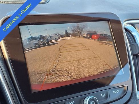 Used 2018 Chevrolet Malibu Hybrid w/ Leather Package image 21