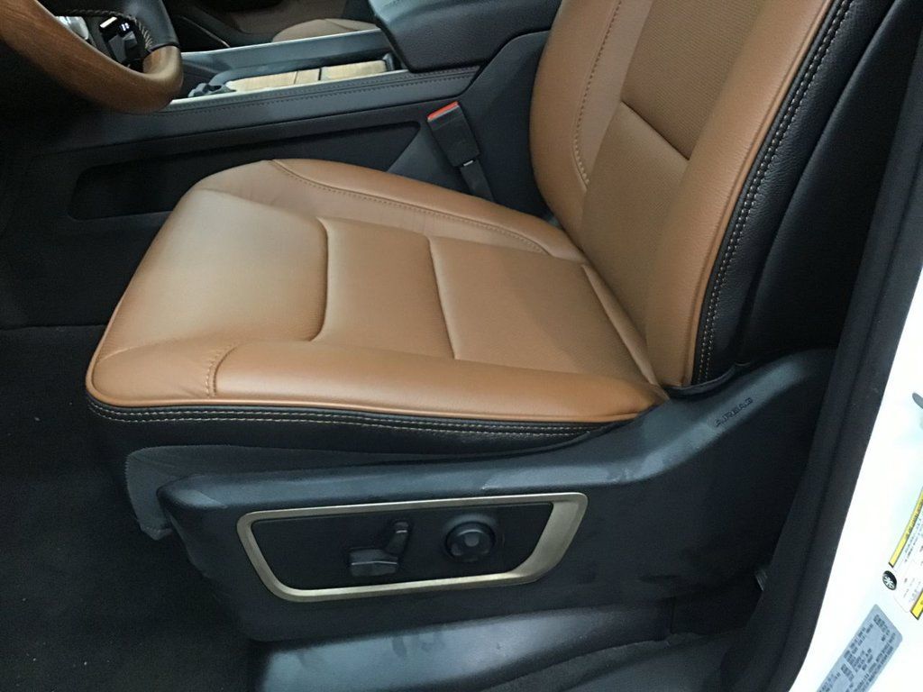 Used 2022 RAM 1500 Limited w/ Body Color Bumper Group AWD/4WD image 12