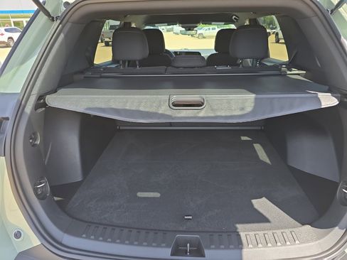 Used 2025 Chevrolet Equinox LT w/ Safety and Technology Package FWD image 13