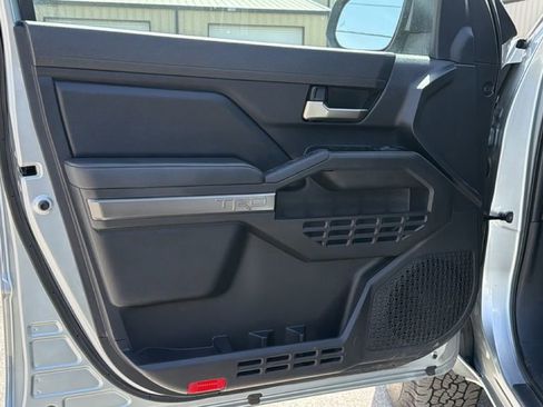 Certified 2025 Toyota Tacoma TRD Off-Road image 15