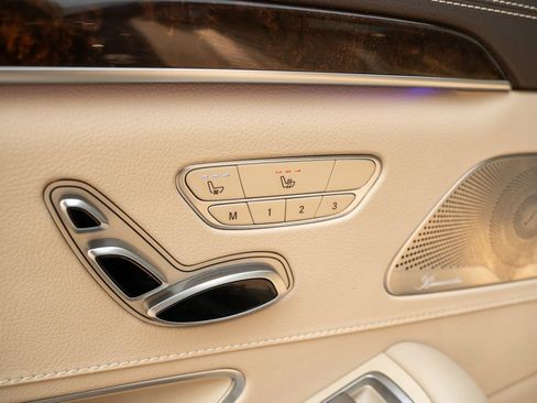 Used 2019 Mercedes-Benz S 560 4MATIC Sedan image 11