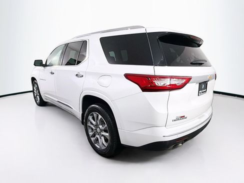 Used 2021 Chevrolet Traverse Premier FWD image 5