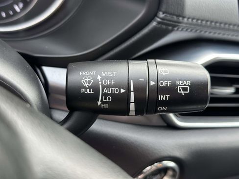 Used 2018 MAZDA CX-5 Touring image 17