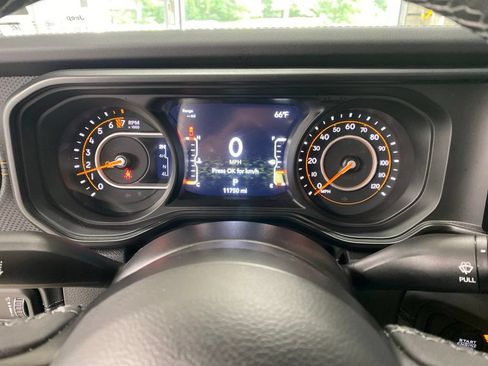Used 2026 Jeep Gladiator Mojave AWD/4WD image 12