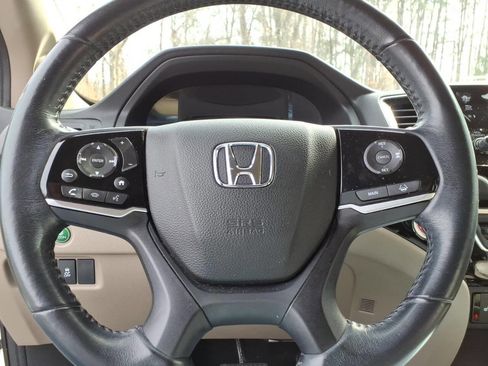 Used 2019 Honda Pilot Touring image 29