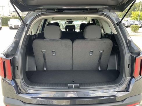 Certified 2026 Kia Sorento LX FWD image 21