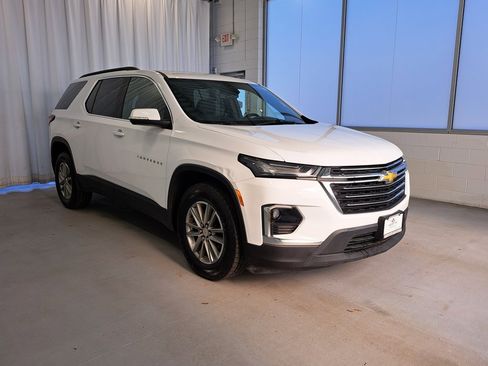 Used 2023 Chevrolet Traverse LT image 5