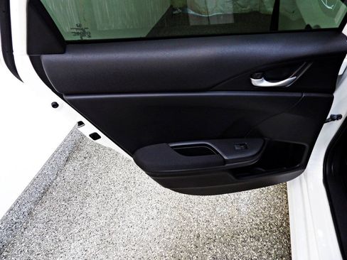 Used 2017 Honda Civic EX-T image 9