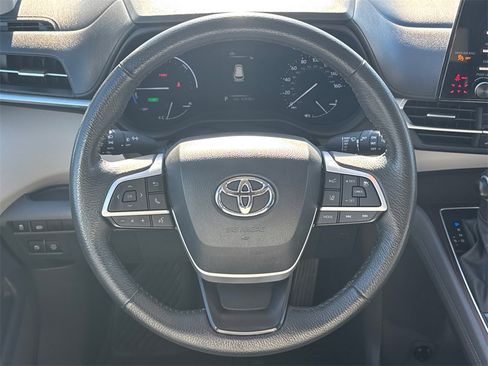 Certified 2023 Toyota Sienna XLE image 22