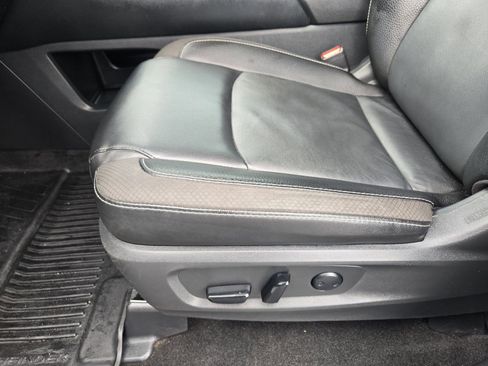 Used 2023 Nissan Pathfinder SL w/ SL Premium Package image 20