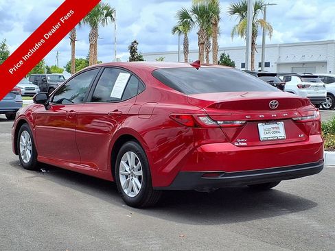 Used 2025 Toyota Camry LE FWD image 5
