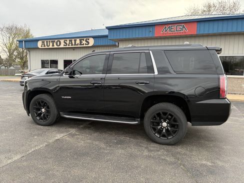 Used 2017 GMC Yukon SLE w/ SLE Value Package AWD/4WD image 9