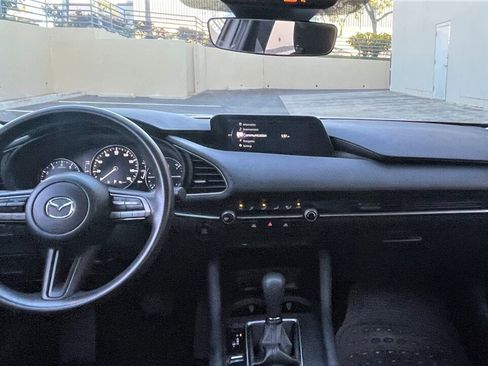 Used 2020 MAZDA MAZDA3 Sedan FWD image 8