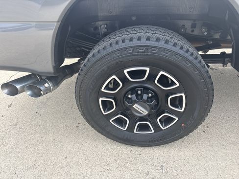 Used 2024 Ford F350 Platinum image 6