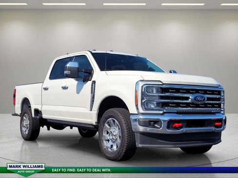 Used 2023 Ford F250 Lariat w/ Lariat Ultimate Package AWD/4WD image 1