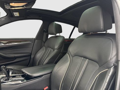 Used 2018 BMW 530i RWD image 15