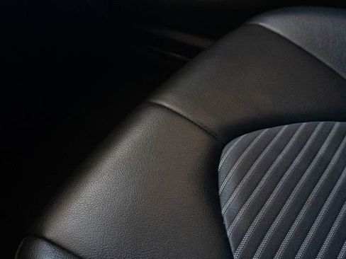 Used 2022 Toyota Camry SE FWD image 25