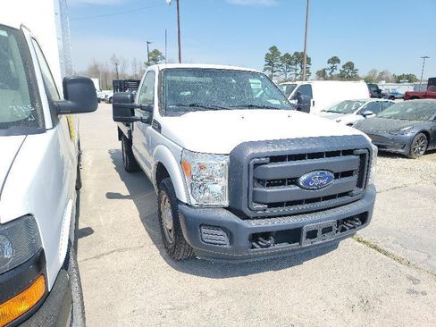 Used 2016 Ford F250 XL RWD image 2