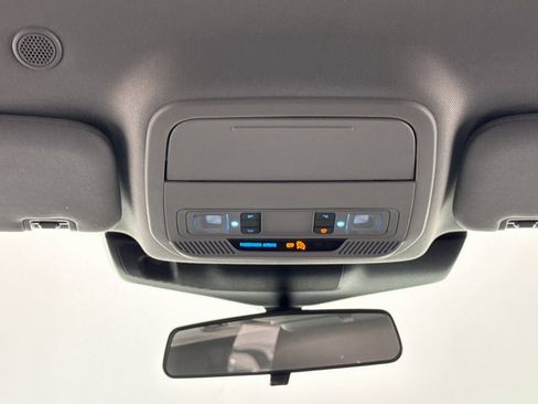 Used 2021 Ford Explorer XLT image 33