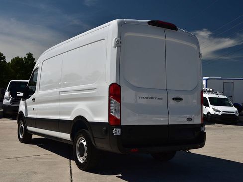 Used 2019 Ford Transit 250 148 Medium Roof RWD image 5