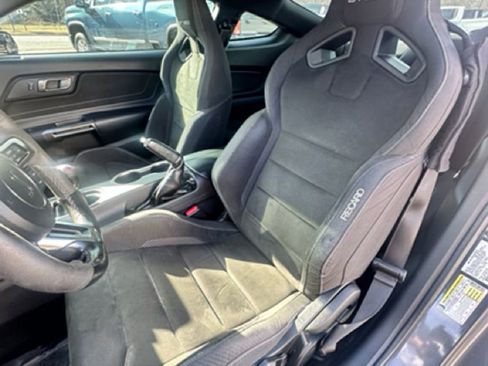 Used 2017 Ford Mustang Shelby GT350 image 11