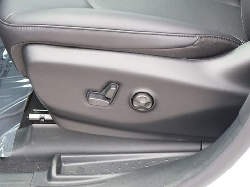 New 2027 Chrysler Pacifica LX FWD image 22