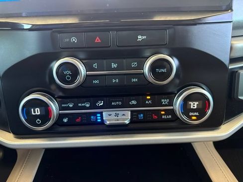 Used 2024 Ford Expedition Max XLT RWD image 22