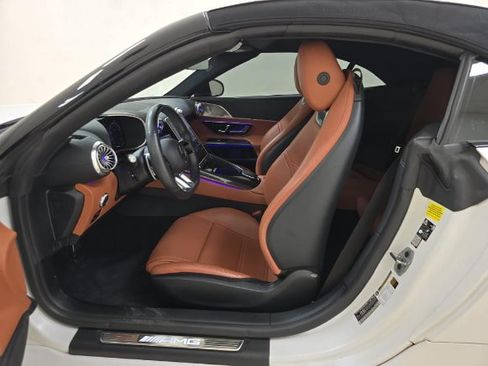 Used 2022 Mercedes-Benz SL 55 AMG 4MATIC image 11