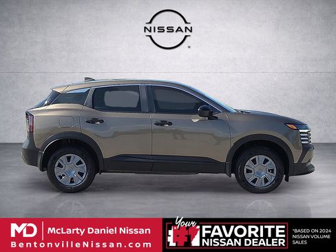 Used 2025 Nissan Kicks S FWD image 6