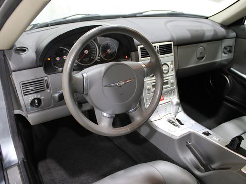 Used 2005 Chrysler Crossfire Limited image 2