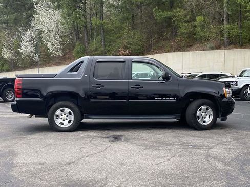 Used 2009 Chevrolet Avalanche LT w/ Convenience Package #1 image 2