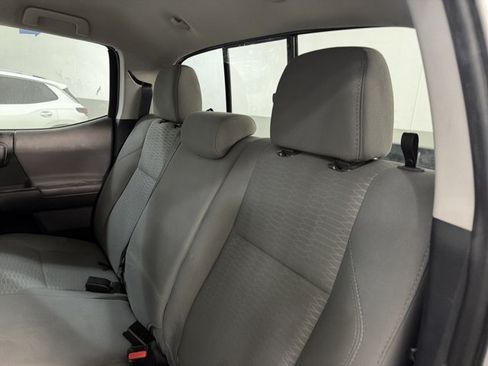 Used 2017 Toyota Tacoma SR5 w/ Tow Package AWD/4WD image 3