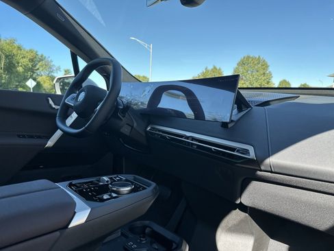 New 2026 BMW iX xDrive45 image 27