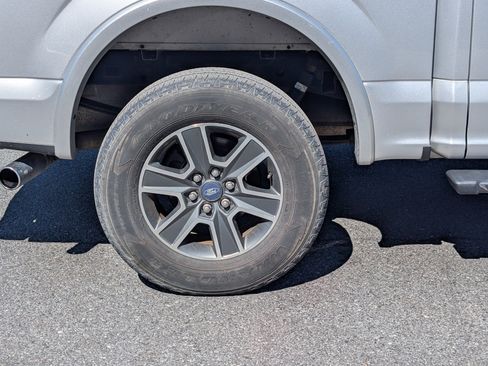 Used 2015 Ford F150 XLT w/ Equipment Group 301A Mid AWD/4WD image 10