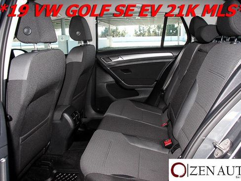 Used 2019 Volkswagen e-Golf SE w/ Driver Assistance Package image 29