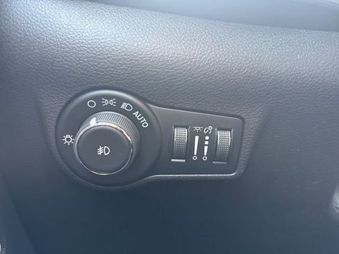 New 2026 Jeep Compass Limited image 11