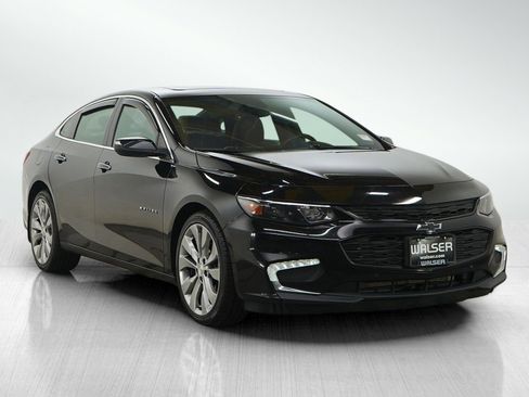 Used 2018 Chevrolet Malibu Premier w/ Premier Sun and Wheel Package image 7