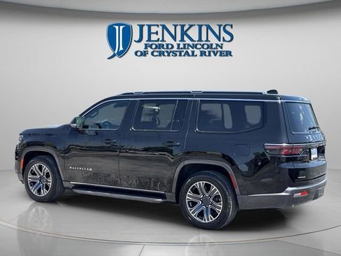 Used 2022 Jeep Wagoneer Series III w/ Rear Seat Video Group 1 image 14