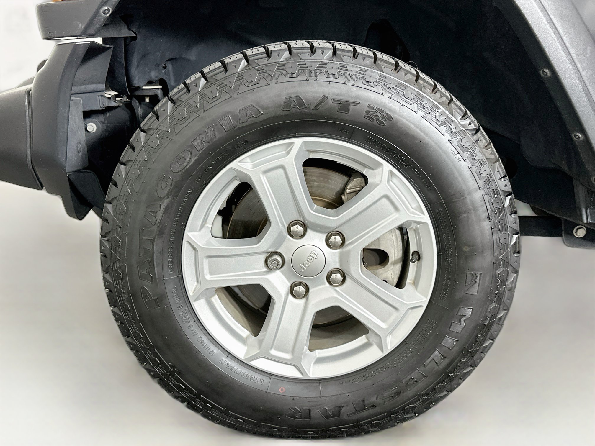 Used 2018 Jeep Wrangler Unlimited Sport S AWD/4WD image 11