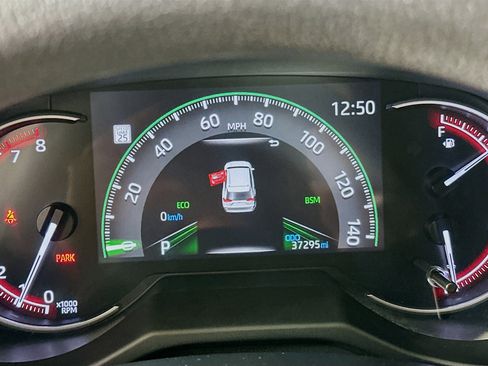 Used 2024 Toyota RAV4 XLE image 19