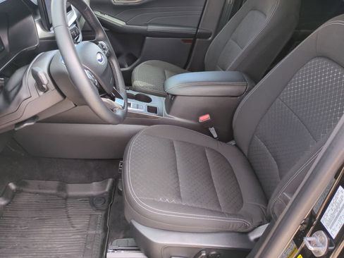 Used 2024 Ford Escape Active w/ Tech Pack #2 AWD/4WD image 16